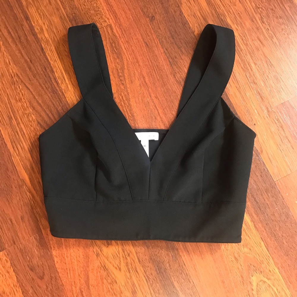 BLACK CROP TOP TANK